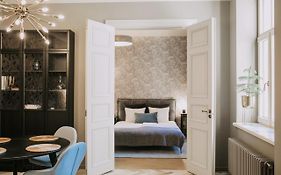Eden Apartment